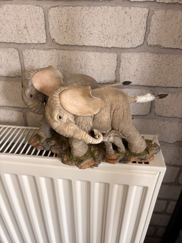 Tuskers elephant figurine - elephant,