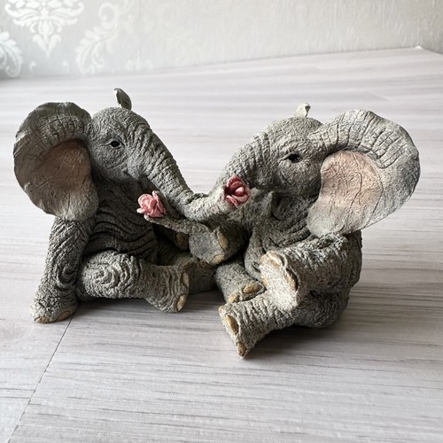 Tuskers elephants paw - elephants, prints