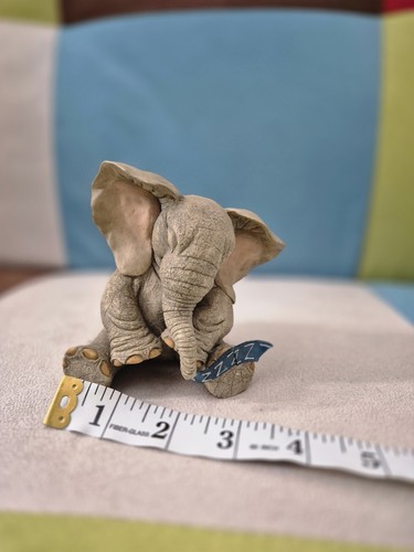 Tuskers henry dozzzing - henry,